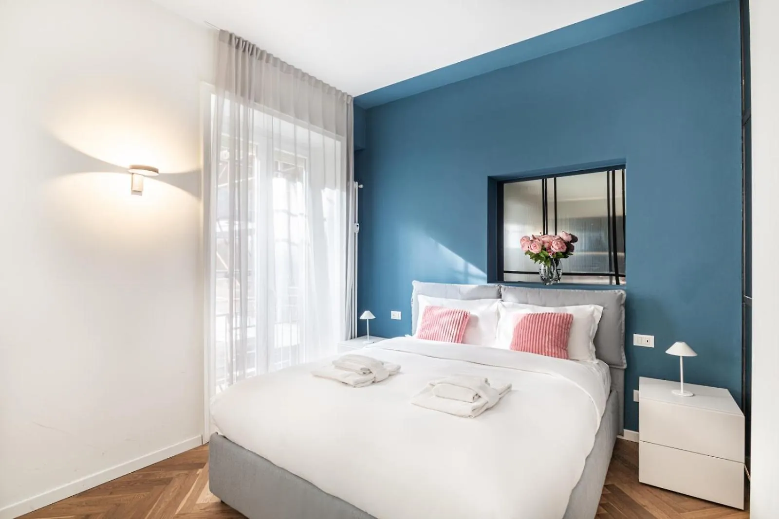 Contactos de Central And Beauty Apartment Duomo - Pink